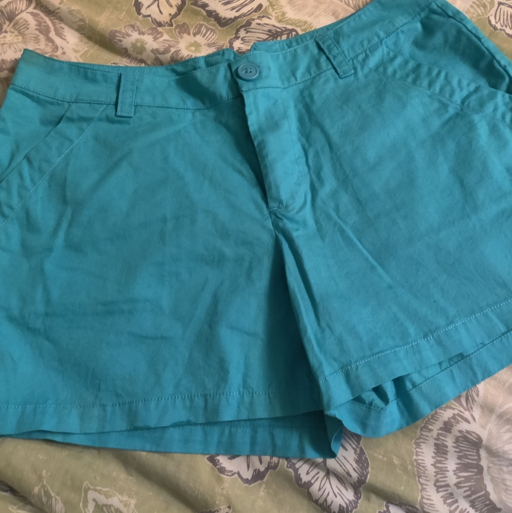 COLUMBIA turquoise shorts size 10 100% cotton large